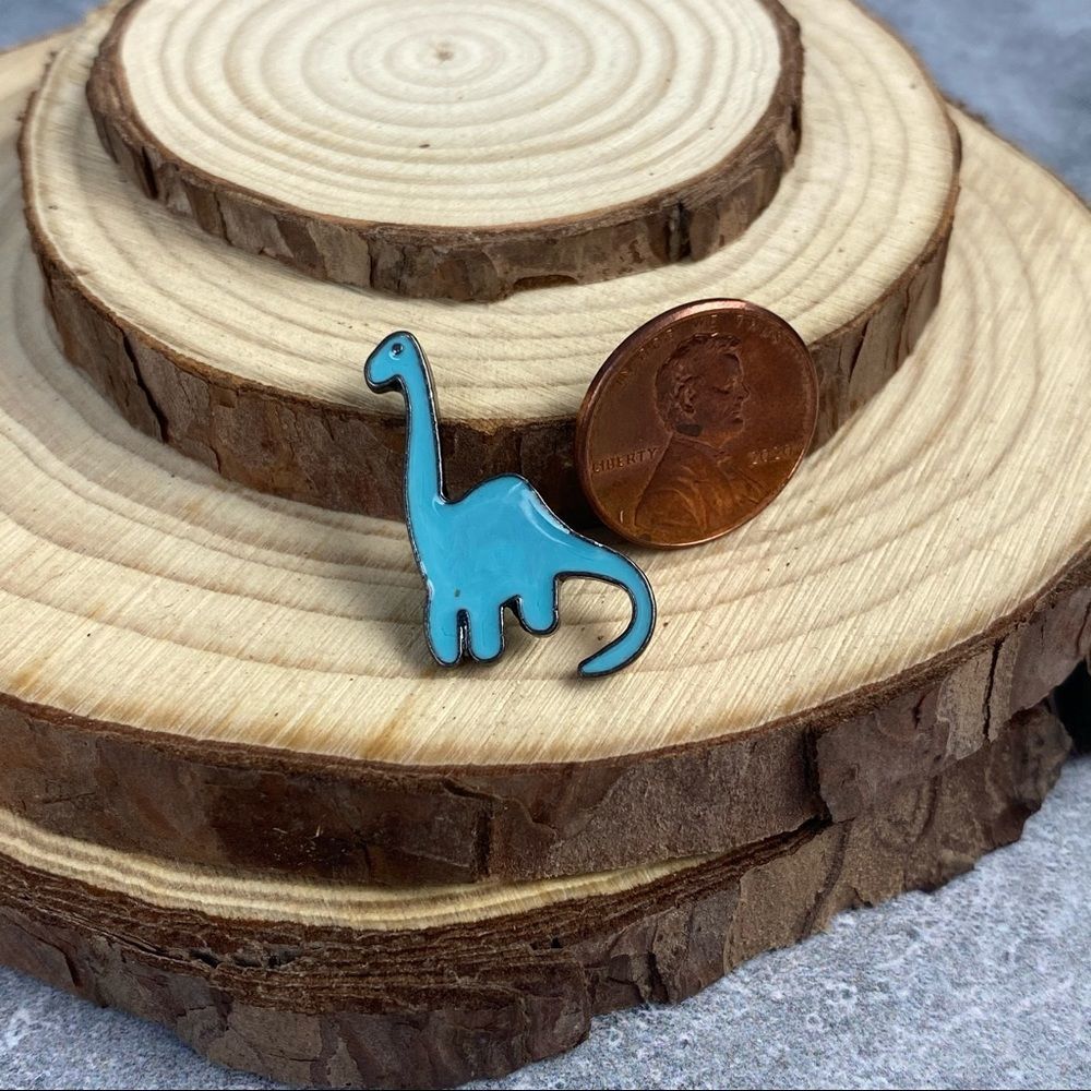 Brachiosaurus Blue Small Enamel Pin/ Brooch Lapel - Picture 3 of 6
